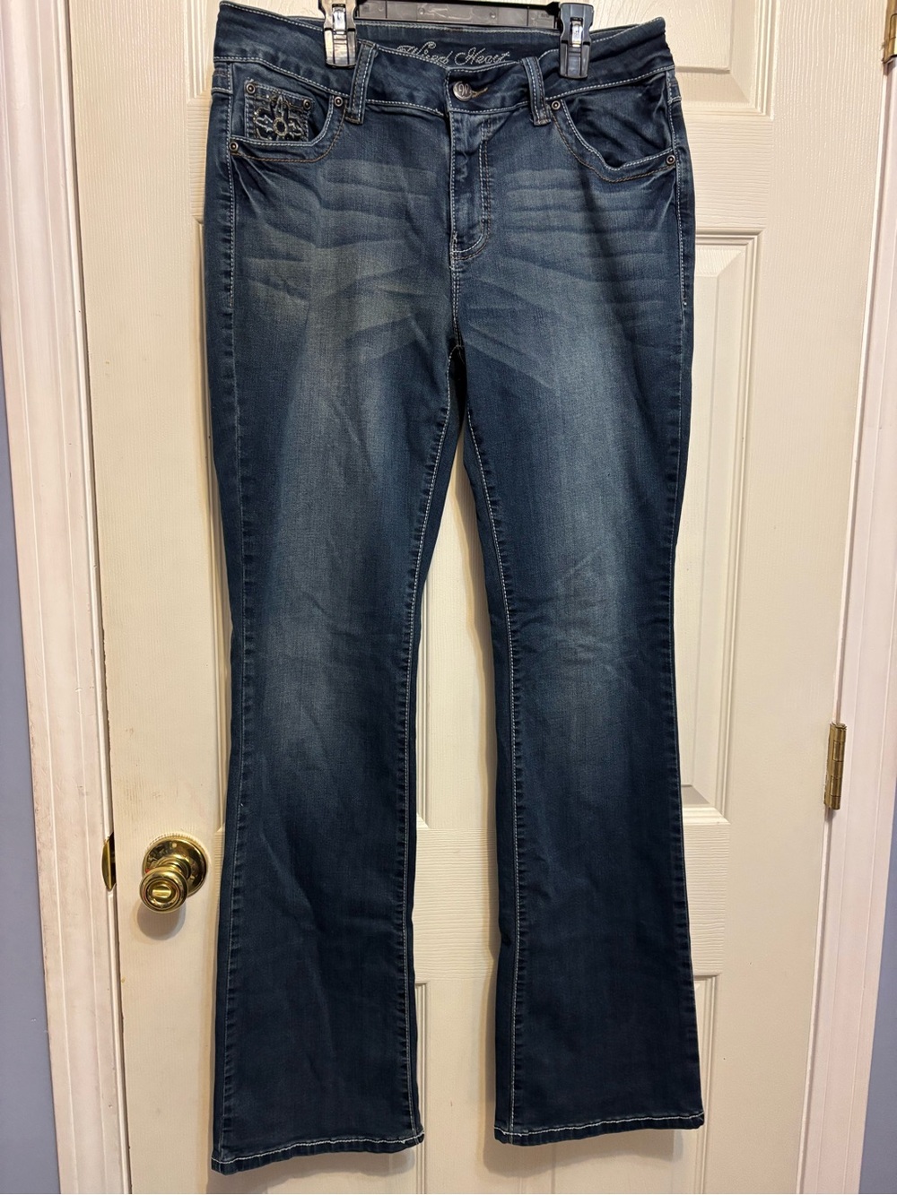 Wired Heart Women's Bootcut Jeans Size 31 Dark Wash Stretch Embroidered